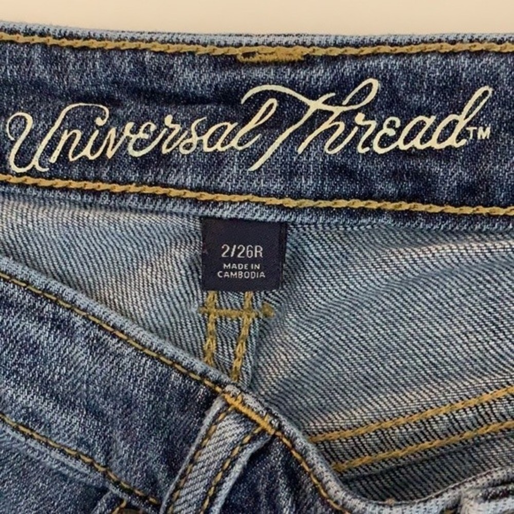 Universal Thread Distressed High Rise Button Fly Jean Shortie - Picture 4 of 5